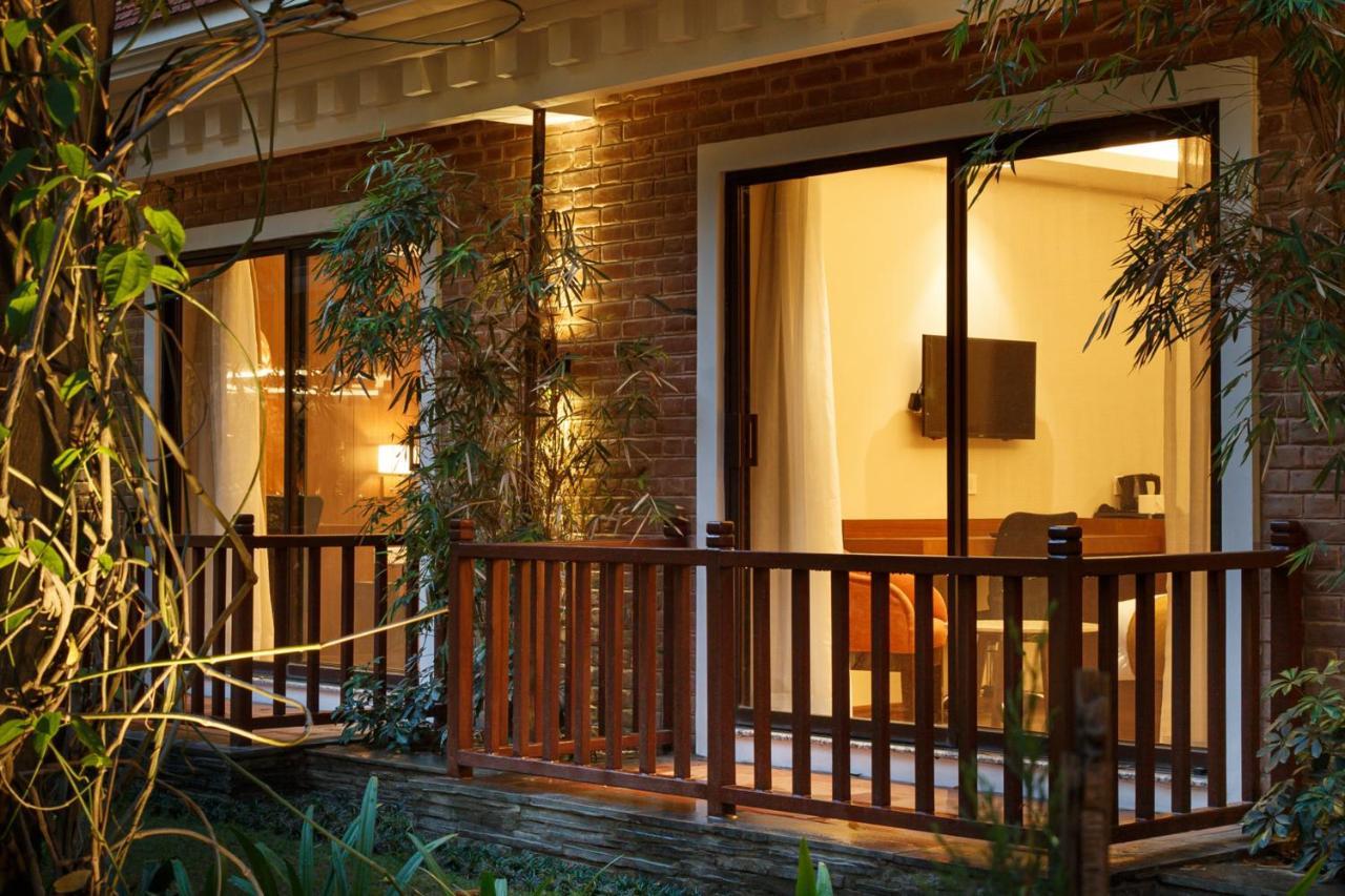 Hotel Thrive, A Tropical Courtyard Kathmandu Buitenkant foto