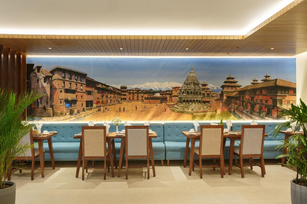 Hotel Thrive, A Tropical Courtyard Kathmandu Buitenkant foto